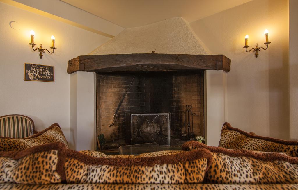 Hotel Les Vieux Toits Neuchatel Luaran gambar